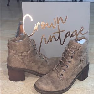NWT Crown Vintage Charley Boots